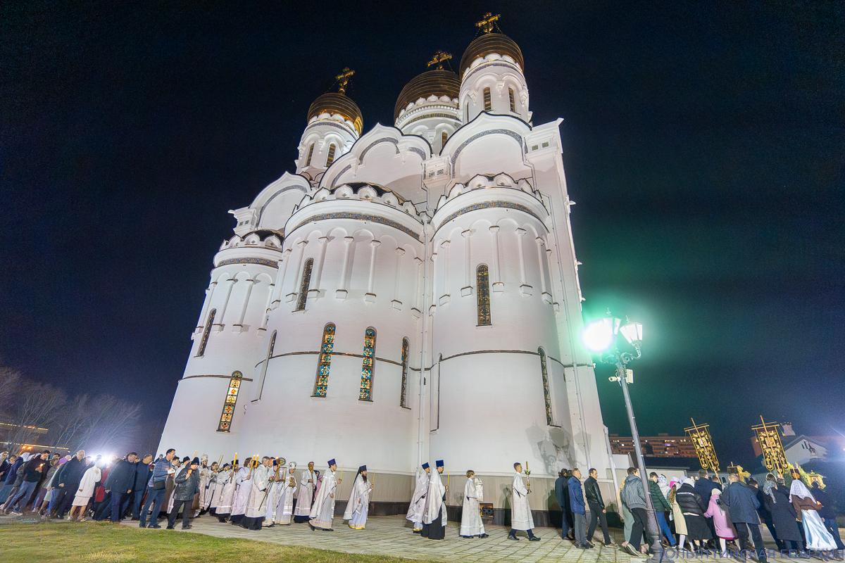 Пасхальное ночное богослужение Пасхальное ночное богослужение