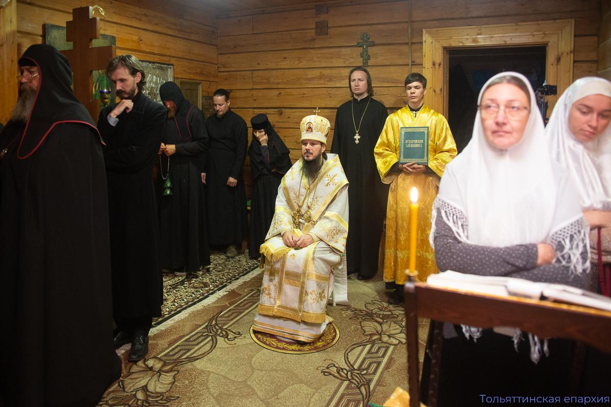 В начале нового церковного года епископ Нестор совершил Божественную литургию древнерусским чином В начале нового церковного года епископ Нестор совершил Божественную литургию древнерусским чином