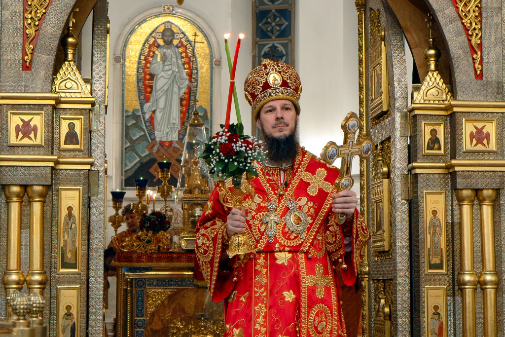 2025_04_19-20 Пасхальная ночная служба (75).jpgСАЙТ.jpg