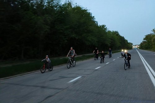 Велопрогулки как форма молодёжного общения: председатель епархиального отдела по работе с молодёжью организует совместный досуг прихожан
