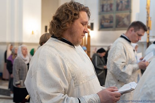 Заупокойное богослужение в канун Троицкой родительской субботы