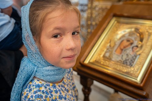 Праздник Казанской иконы Божией Матери: престольное торжество и иерейская хиротония в Казанском храме Тольятти