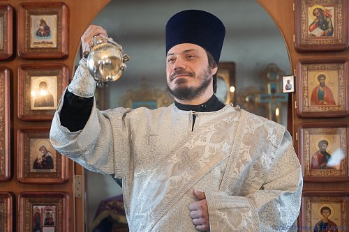 Архиерейское богослужение в Михайло-Архангельском храме с. Нижнее Санчелеево
