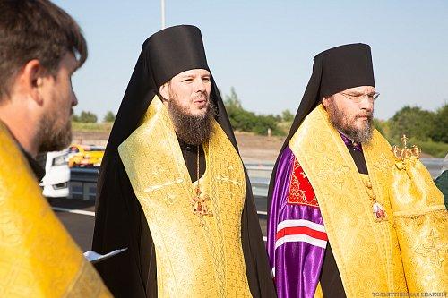 Епископ Софроний и епископ Нестор освятили Волжский мост в день его открытия