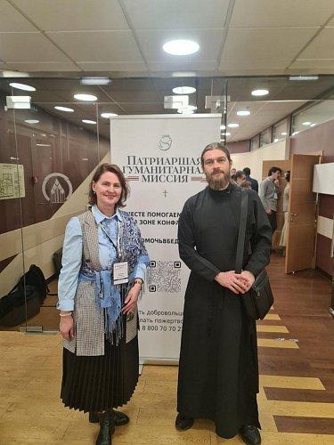 С.А. Сухарева и руководитель отдела по социальному служению Синодального отдела диакон Игорь Куликов