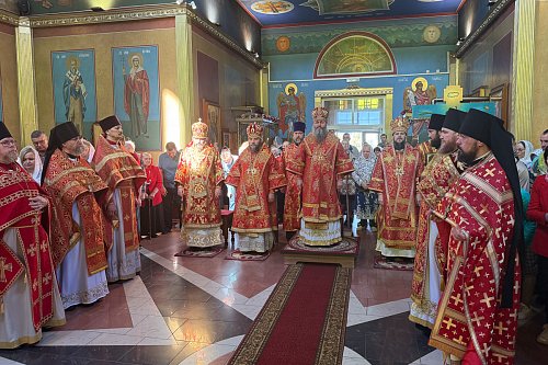Епископ Нестор принял участие в престольном торжестве Георгиевского храма Кинеля