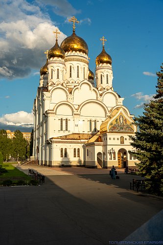 Канун празднования Происхождения Честных Древ Животворящего Креста Господня