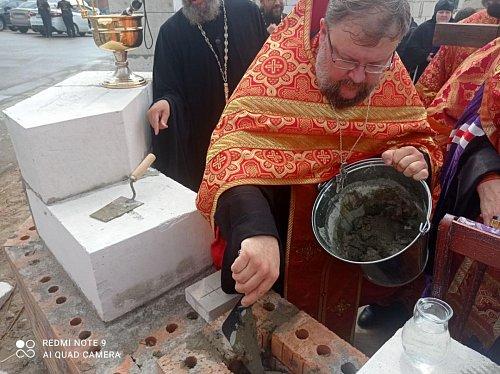 Правящий архиерей Тольяттинской епархии совершил чин освящения закладного камня в основание строящегося храма во имя блаженной Матроны Московской