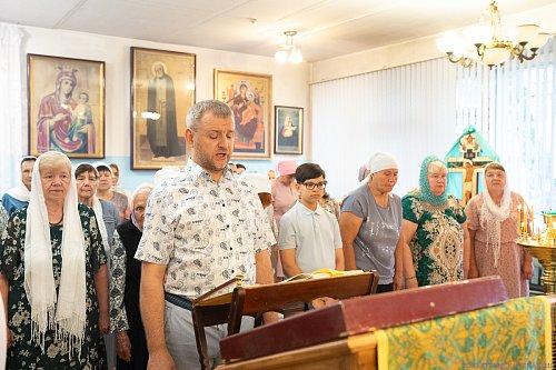 В день памяти преподобного Сергия Радонежского епископ Нестор совершил Литургию в Казанском храме микрорайона Яблоневый овраг Жигулёвска