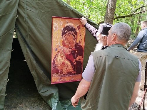 Волонтёры Тольяттинской Епархии посетили Донецкую Народную Республику с гуманитарной миссией