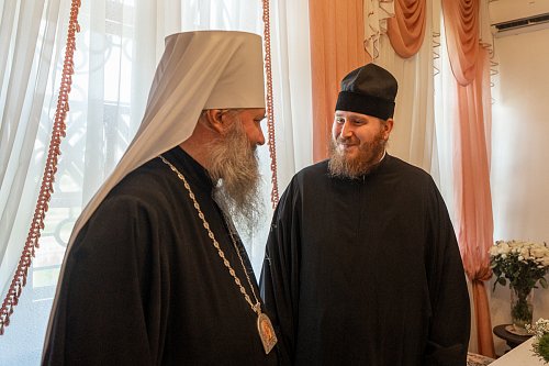 Архиереи Самарской Митрополии подписали соглашения о поддержке нуждающихся священнослужителей