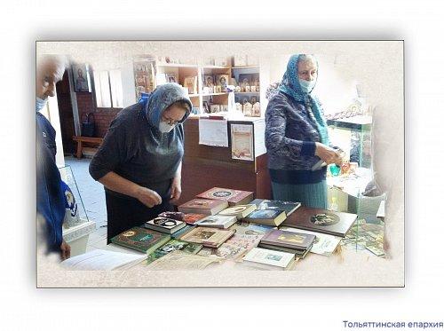 На приходе Царственных мучеников почтили праздник православной книги