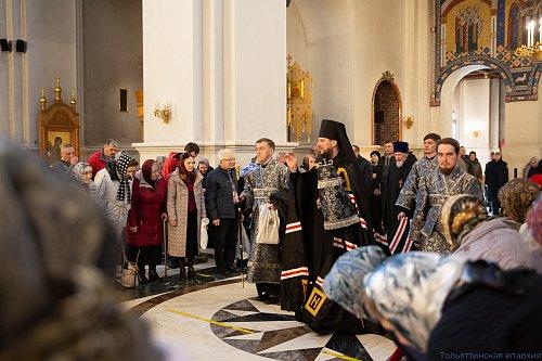 В канун четвертка Великого канона епископ Нестор совершил утреню