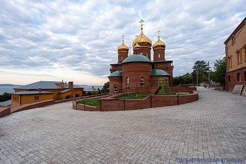 Память обновления храма Воскресения Христова в Иерусалиме