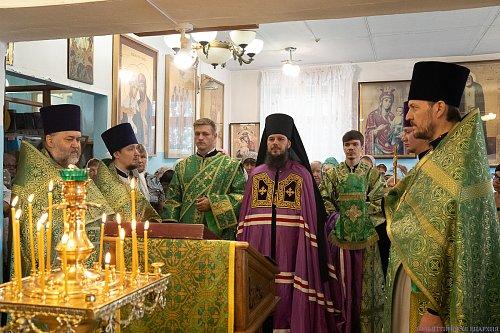 В день памяти преподобного Сергия Радонежского епископ Нестор совершил Литургию в Казанском храме микрорайона Яблоневый овраг Жигулёвска