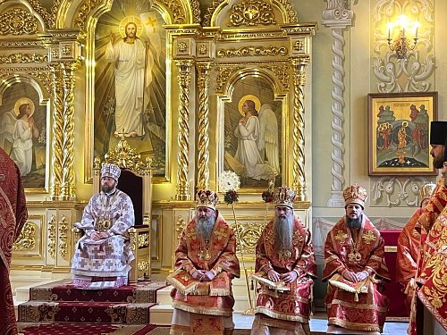 Епископ Нестор принял участие в праздновании Собора Саратовских святых