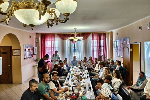 Председатель епархиального отдела по работе с молодёжью провёл беседу, посвящённую Дню молодёжи
