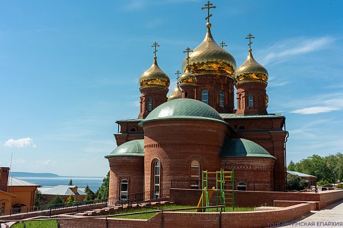 В Воскресенском монастыре помолились о новопреставленном архимандрите Гермогене в день его небесного покровителя