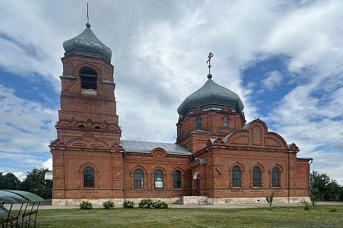 В храме села Новая Бинарадка совершена панихида по погибшим участникам Специальной военной операции