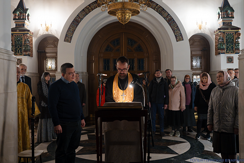 В Преображенском кафедральном соборе Тольятти прошла акция «Молитва памяти»