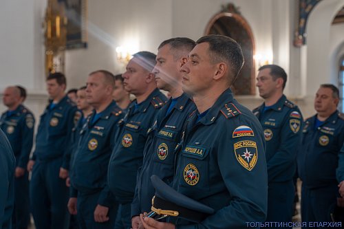 Сотрудники МЧС приняли участие в молебне перед иконой «Неопалимая Купина»