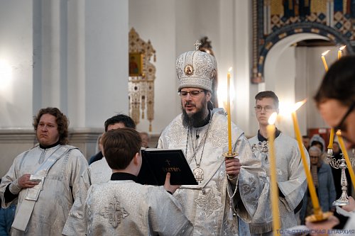 Канун поминальной родительской субботы четвёртой седмицы Великого поста