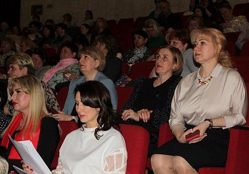 Епископ Нестор и духовенство Тольяттинской Епархии приняли участие в городской конференции по формированию духовно-нравственных ценностей