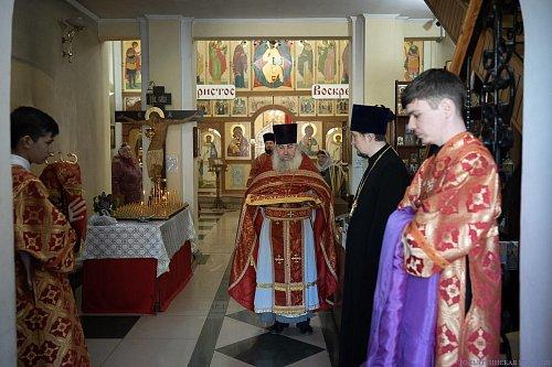 В Неделю 4-ю по Пасхе епископ Нестор совершил Литургию в Никольском храме с. Солнечная Поляна