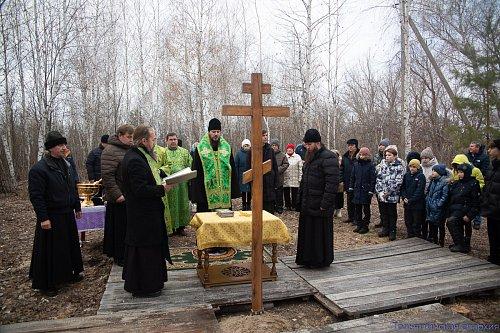 Епископ Нестор освятил место под строительство храма во имя Александра Невского