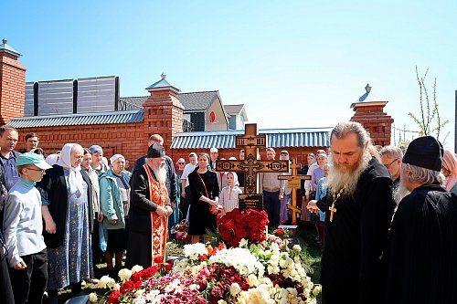 В Воскресенском монастыре молитвенно почтили память новопреставленного архимандрита Гермогена