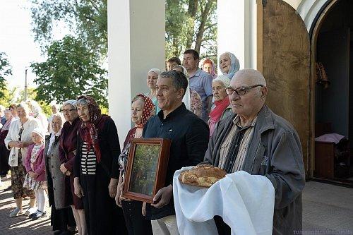 В Неделю 4-ю по Пасхе епископ Нестор совершил Литургию в Никольском храме с. Солнечная Поляна