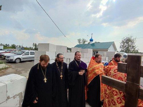Правящий архиерей Тольяттинской епархии совершил чин освящения закладного камня в основание строящегося храма во имя блаженной Матроны Московской