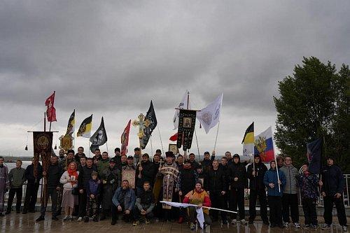 В Жигулёвске прошёл крестный ход в праздник Воздвижения Креста Господня
