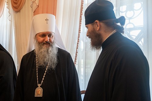 Архиереи Самарской Митрополии подписали соглашения о поддержке нуждающихся священнослужителей