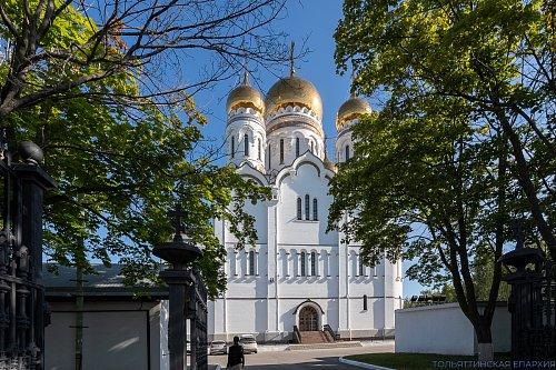 Неделя 10-я по Пятидесятнице: епископ Нестор совершил Литургию и обратился с проповедью о вере и верующих