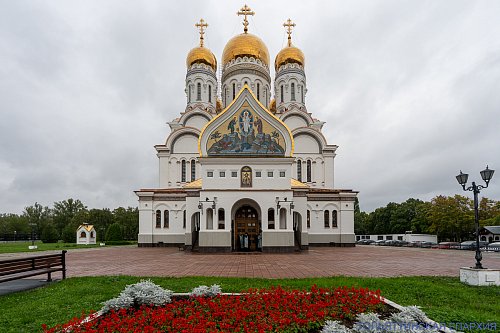 Сотрудники МЧС приняли участие в молебне перед иконой «Неопалимая Купина»