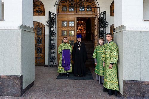 Празднование памяти праведного воина Феодора Санаксарского