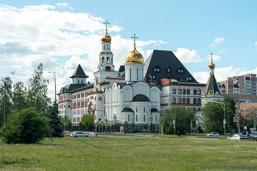 Делегация Тольяттинской Епархии приняла участие в пленарном заседании конференции, посвящённой 175-летию Самарской Епархии
