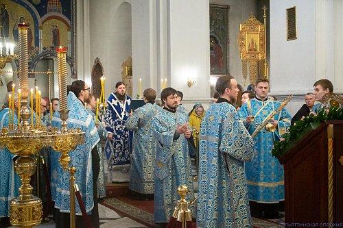В канун Субботы Акафиста епископ Нестор совершил утреню с чтением акафиста Пресвятой Богородице