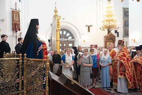 Божественная литургия в Преображенском соборе в день годовщины Архиерейской хиротонии Преосвященного Нестора