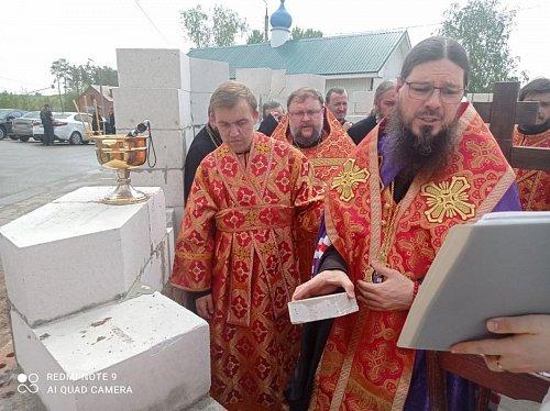 Правящий архиерей Тольяттинской епархии совершил чин освящения закладного камня в основание строящегося храма во имя блаженной Матроны Московской