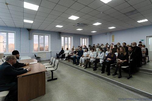 В Тольятти открылся цикл встреч духовенства епархии с медицинскими работниками городской поликлиники