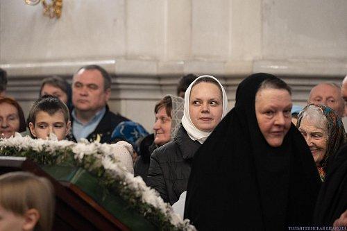 В канун Недели Крестопоклонной и праздника Благовещения епископ Нестор совершил всенощное бдение с чином выноса Креста