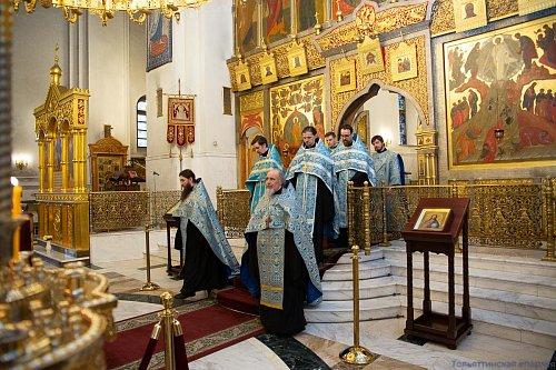 В канун Субботы Акафиста епископ Нестор совершил утреню с чтением акафиста Пресвятой Богородице