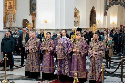 О жертвенной любви Господа к людям и полноценной жизни в Церкви