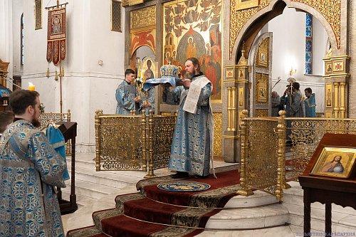 В канун Недели Крестопоклонной и праздника Благовещения епископ Нестор совершил всенощное бдение с чином выноса Креста