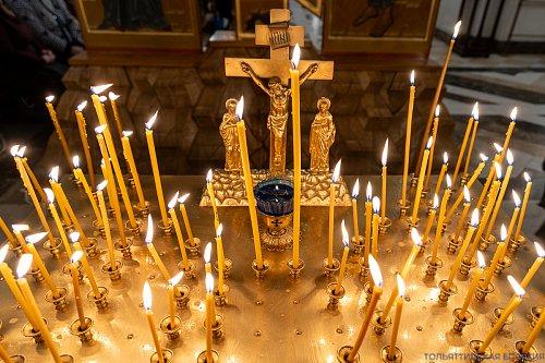 Канун Димитриевской родительской субботы: архиерейское богослужение в Преображенском кафедральном соборе Тольятти