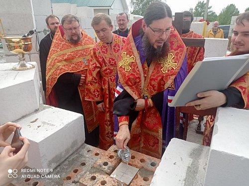 Правящий архиерей Тольяттинской епархии совершил чин освящения закладного камня в основание строящегося храма во имя блаженной Матроны Московской