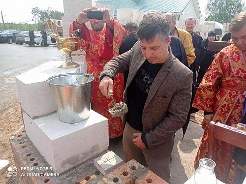 Правящий архиерей Тольяттинской епархии совершил чин освящения закладного камня в основание строящегося храма во имя блаженной Матроны Московской