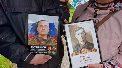 В  Саду защитников Отечества минутой молчания почтили тех, кто отдал жизнь за Родину